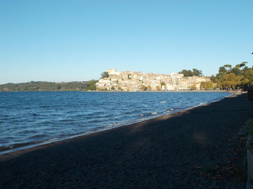 فيلا La Torretta Del Lago أنغويلارا سابازيا المظهر الخارجي الصورة